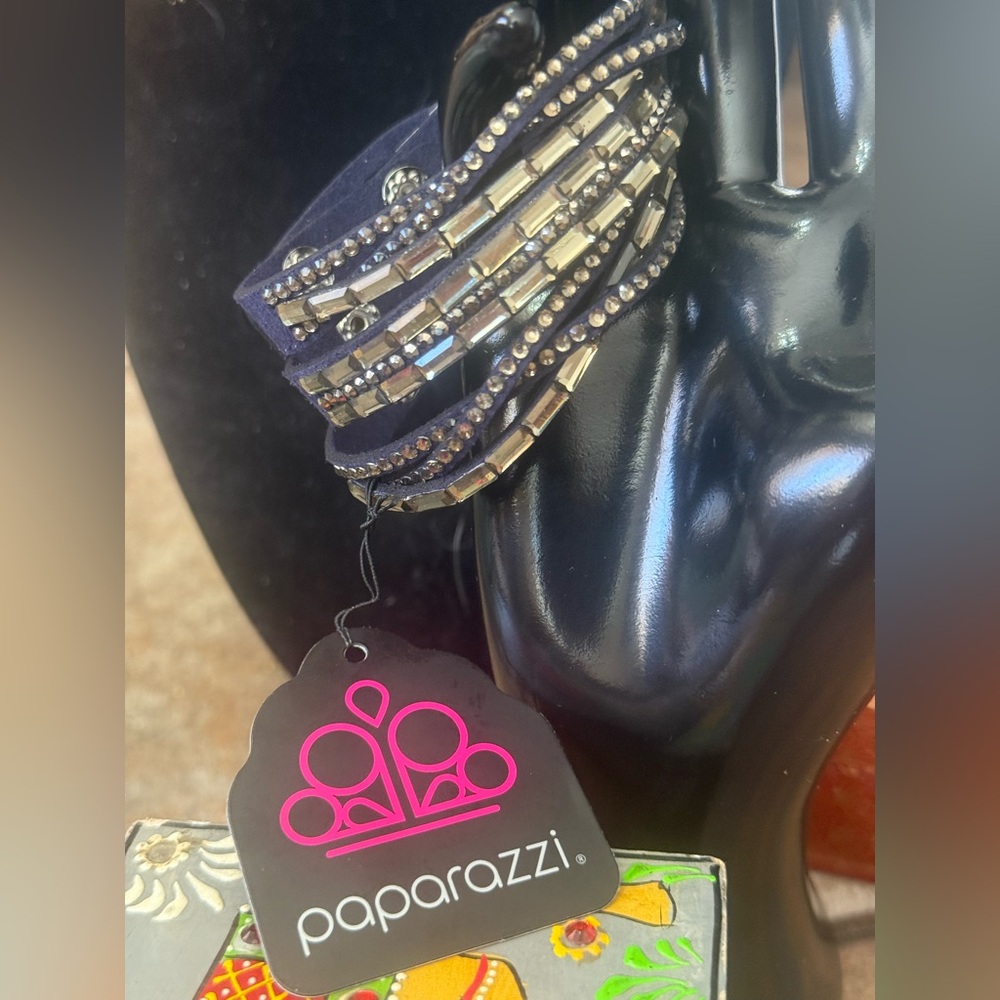 🌸4 for $10 NWT Paparazzi Rhinestone Riot Blue Urban Bracelet